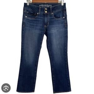 American Eagle Outfitters Women's Dark Blue Cropped Jeans